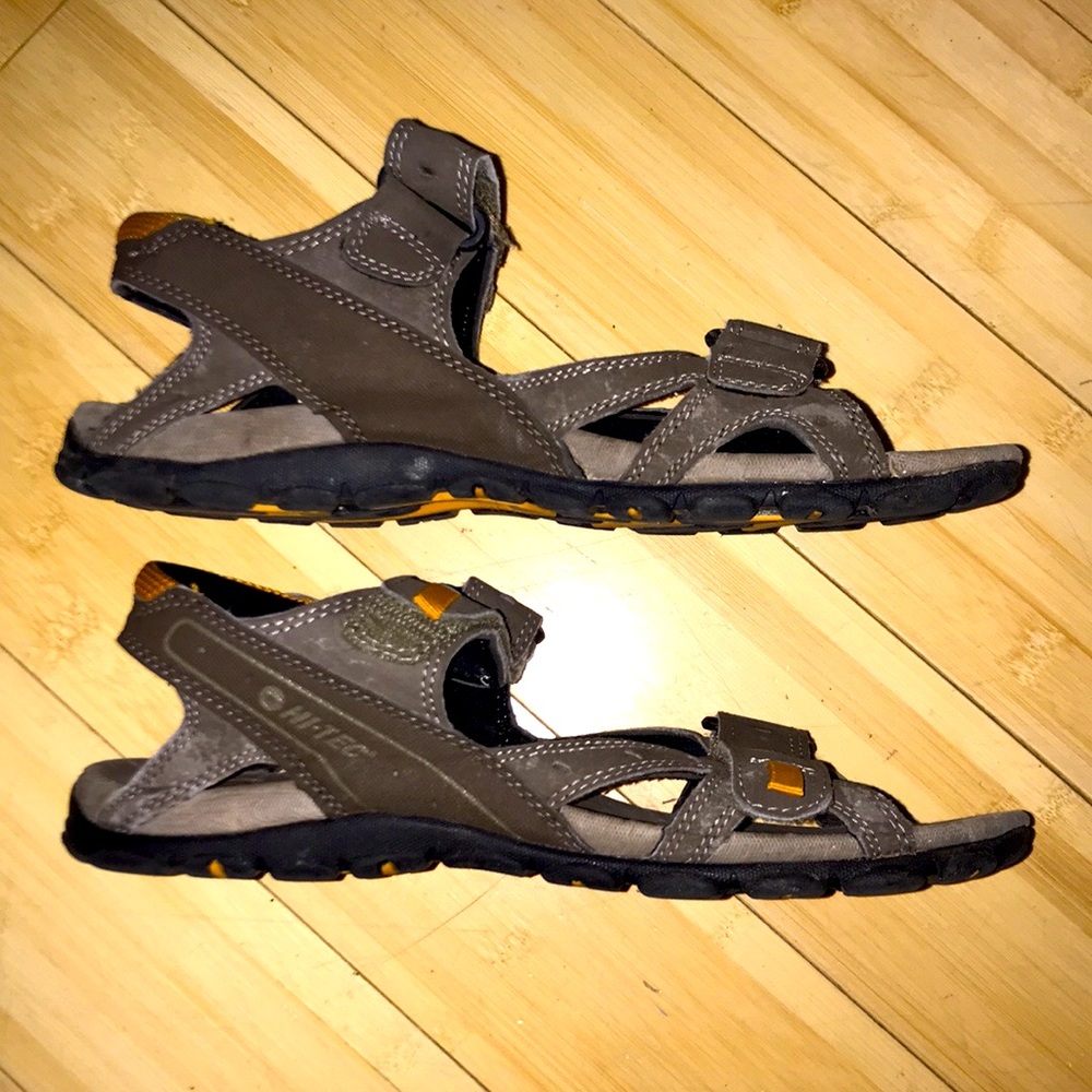 Men’s Hi-Tec sandals, size 8